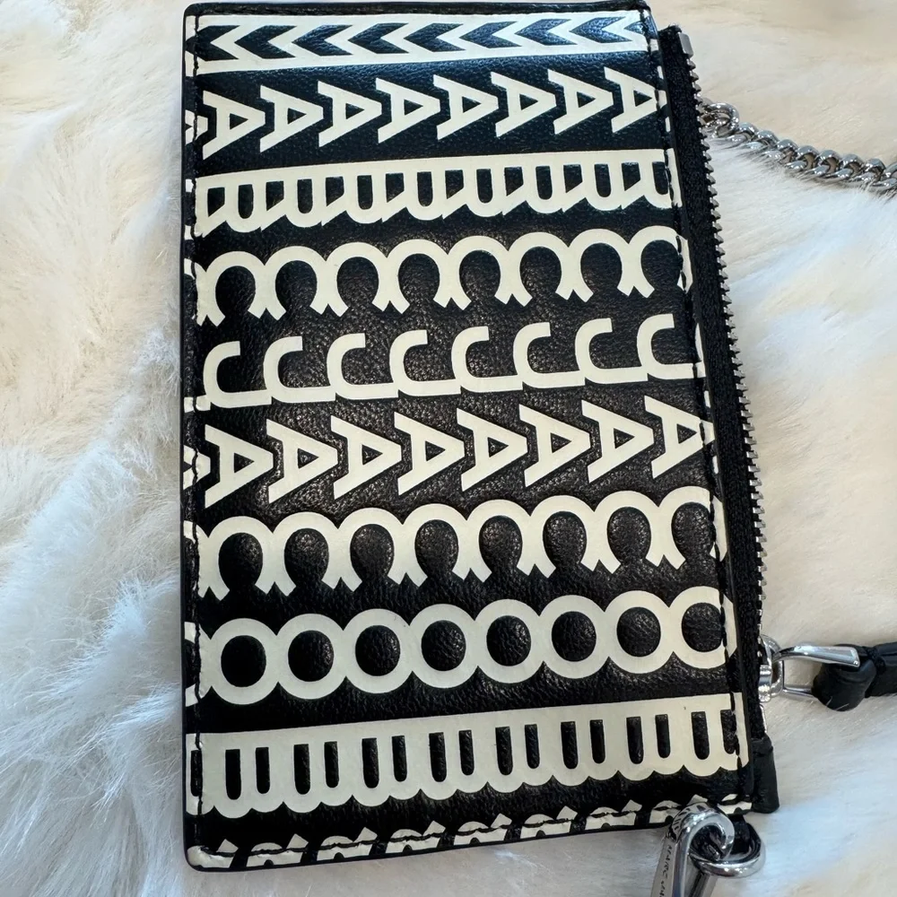 Marc Jacobs Black & White Cardholder Wristlet - Picture 5 of 8